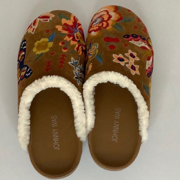 BRAND NEW JOHNNY WAS EMBROIDERED SHERPA CLOGS SIZE 7 - Picture 5 of 6
